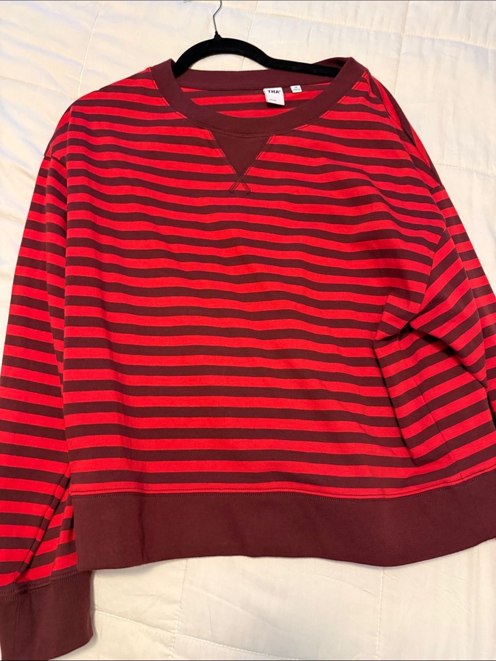 Aritzia TNA Red and Burgundy Crewneck XS